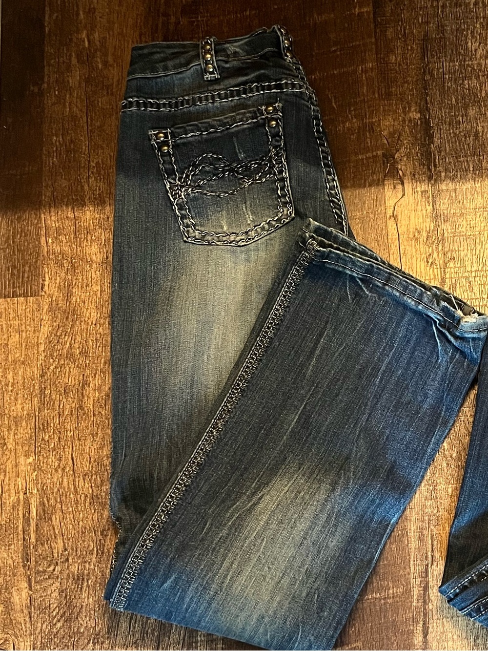 Cowgirl Tuff size 26 Dark Wash Women's Jeans